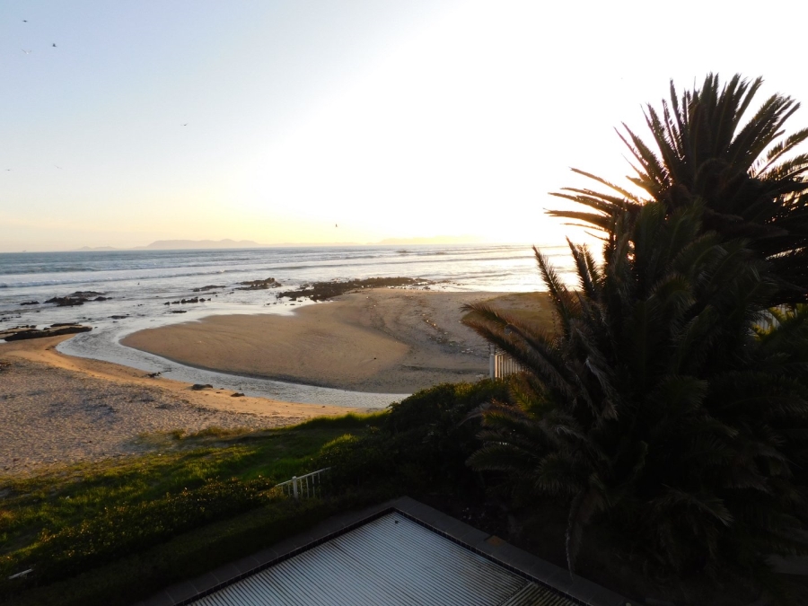 6 Bedroom Property for Sale in Harbour Island Western Cape